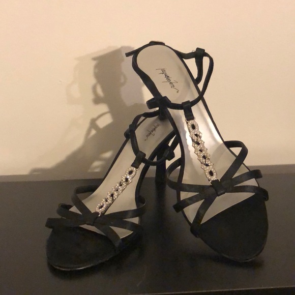 Jacqueline Ferrar Black Strapped Heels - Picture 2 of 3